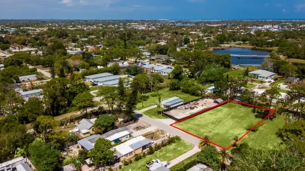 $279,000 | 5279 Southeast Isabelita Avenue, Stuart, FL 34997