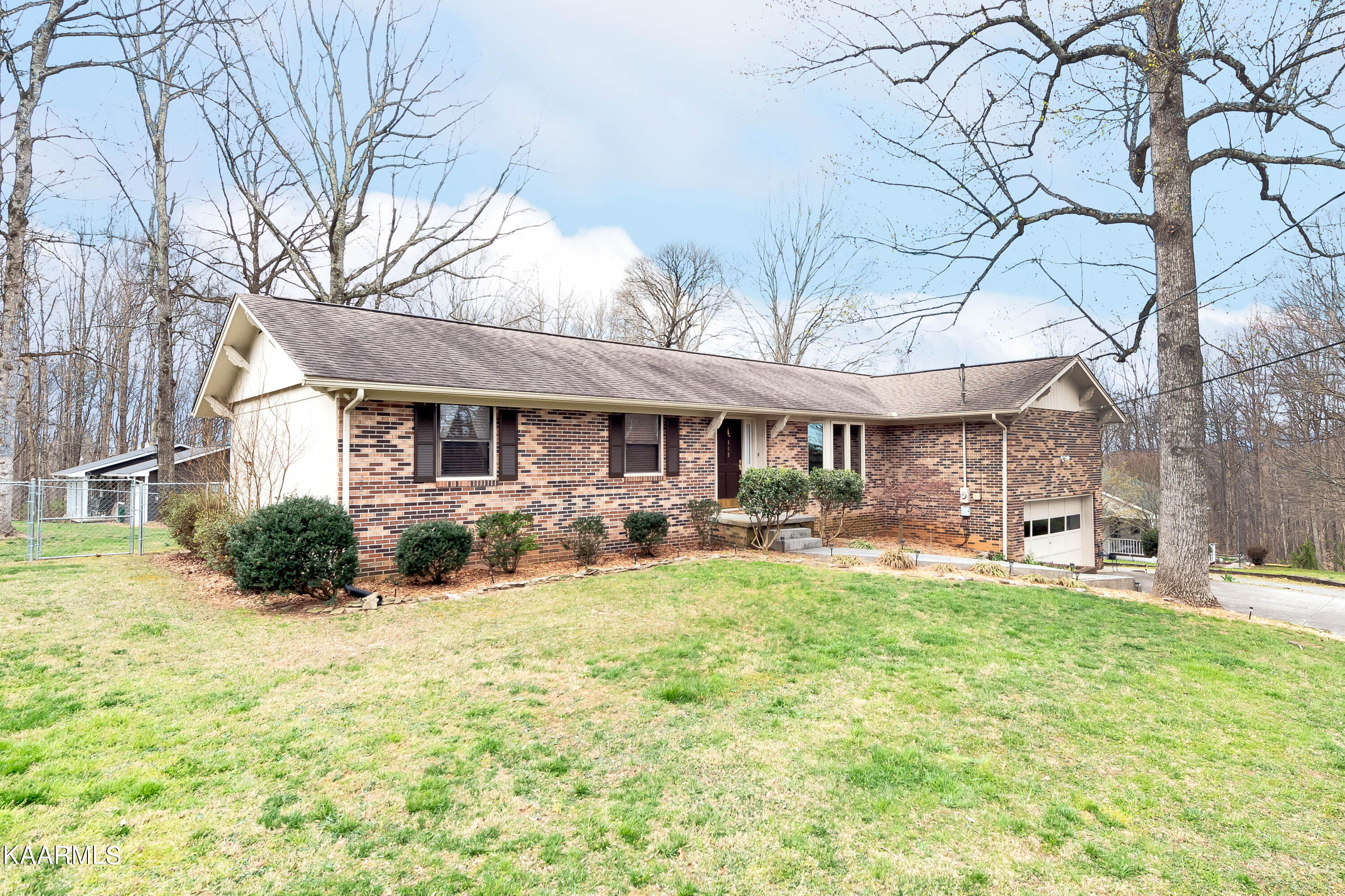 103 Wolf Trace Lane Heiskell, TN 37754 - Photo 4 of 35 DSC_4051-Edit-2