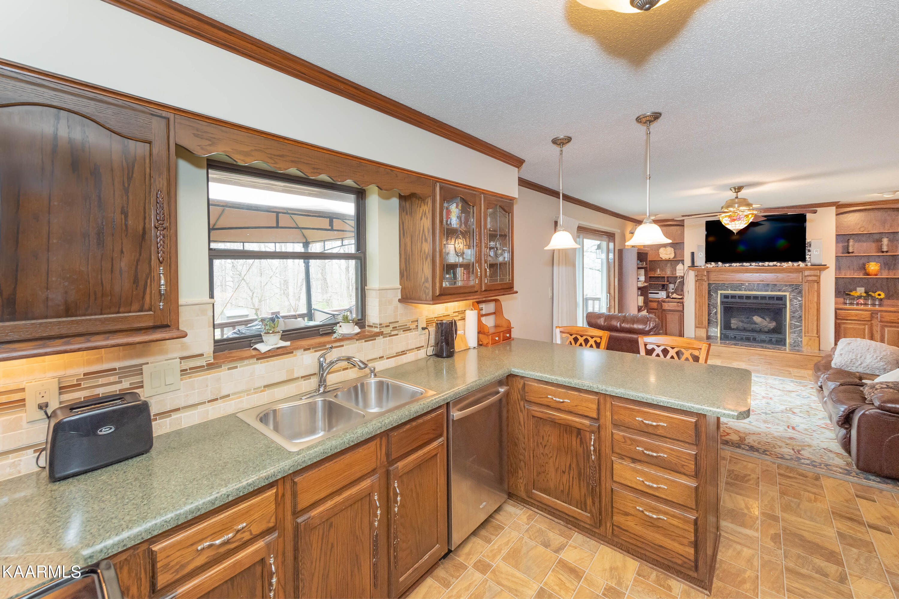103 Wolf Trace Lane Heiskell, TN 37754 - Photo 5 of 35 DSC_4094-Edit