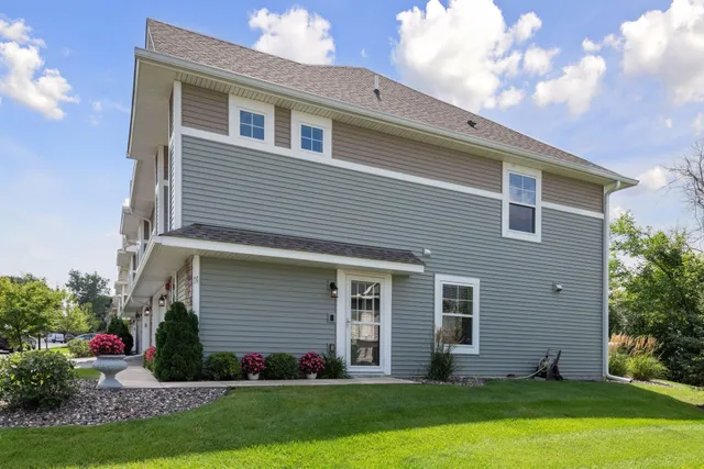 $375,000 | 13873 102nd Place North, Maple Grove, MN 55369