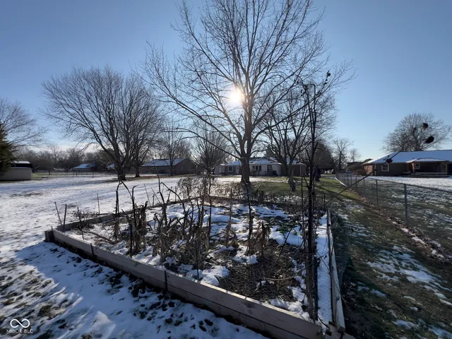 $365,000 | 7674 Deerfield Drive, Greenfield, IN 46140