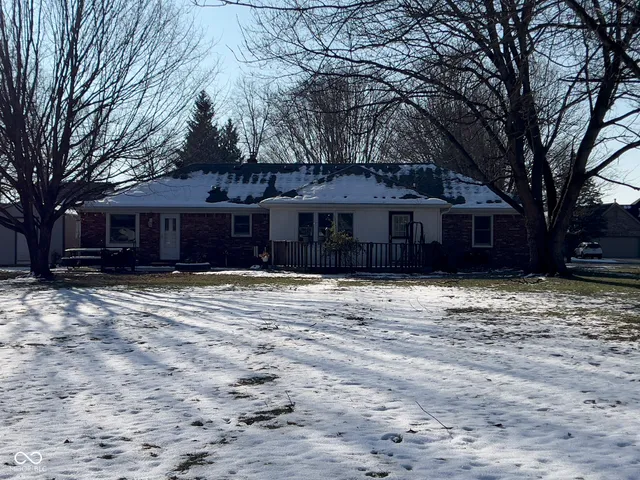 $365,000 | 7674 Deerfield Drive, Greenfield, IN 46140