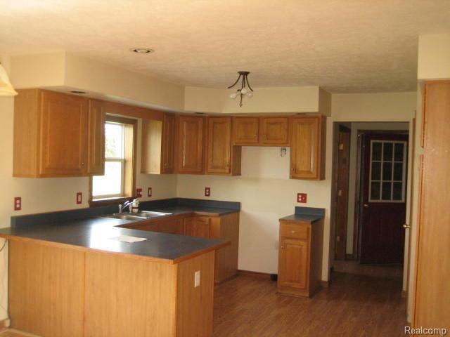 5636 Capac Road Capac, MI 48014 - Photo 4 of 13 5636 017.jpg