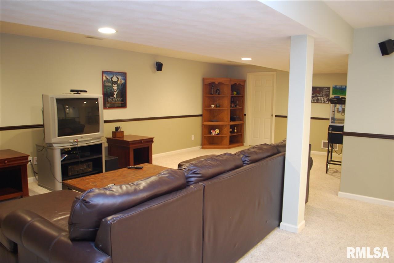 1520 Redbird Ridge Drive Metamora, IL 61548 - Photo 23 of 34