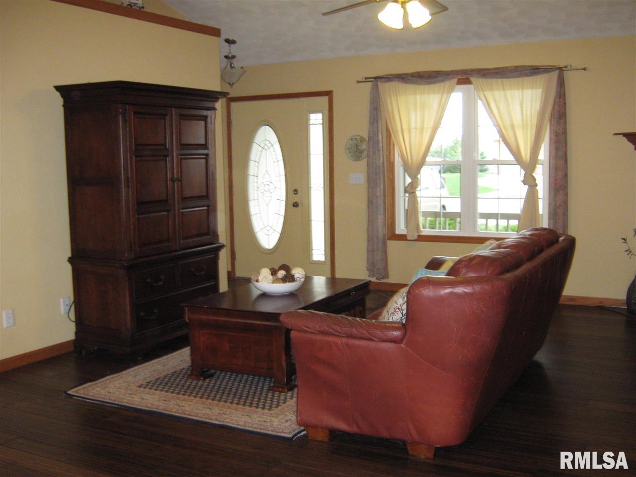 1520 Redbird Ridge Drive Metamora, IL 61548 - Photo 3 of 34