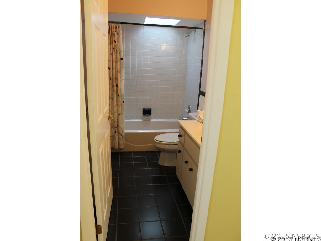 112 Lincoln Road Edgewater, FL 32141 - Photo 18 of 24 Gallery Image 18