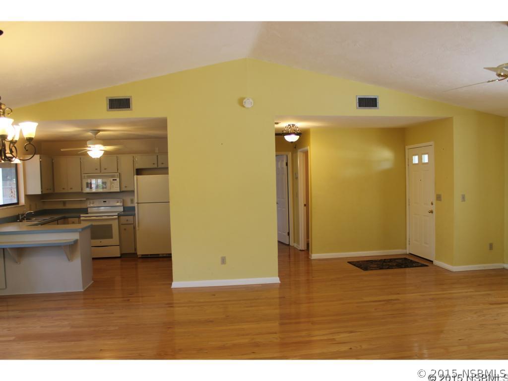 112 Lincoln Road Edgewater, FL 32141 - Photo 4 of 24 Gallery Image 4