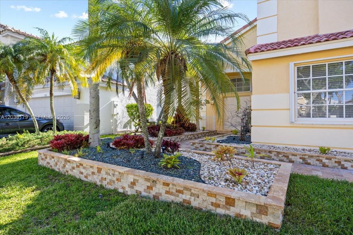 1099 Birchwood Road Weston, FL 33327 - Photo 2 of 59
