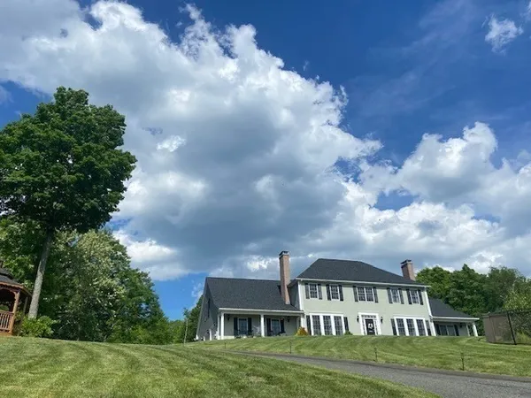$1,100,000 | 17 Lexington Drive, Belchertown, MA 01007