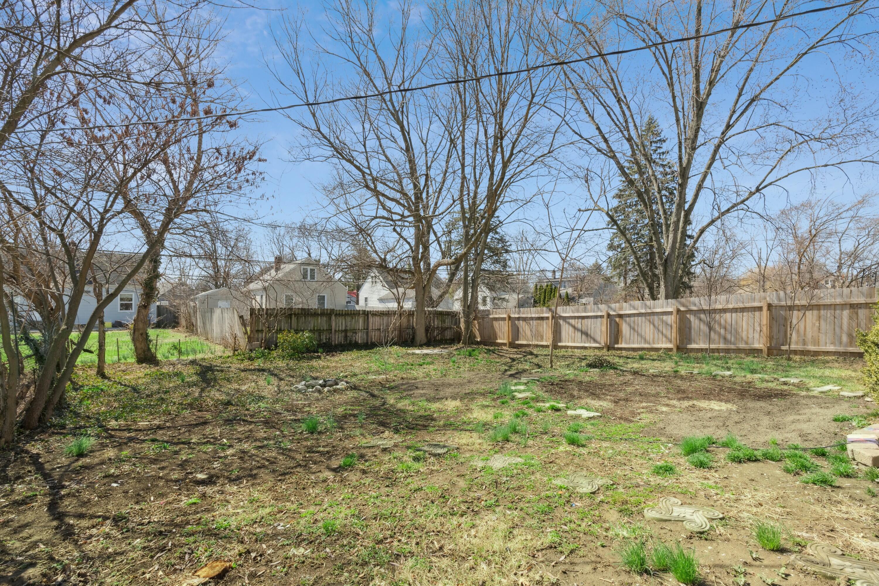 917 Kinnear Road Columbus, OH 43212 - Photo 32 of 34 Backyard