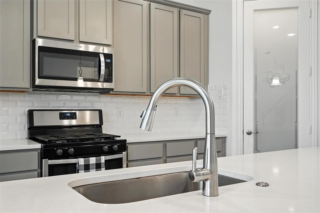 1812 Lithgow Road Celina, TX 75009 - Photo 8 of 12