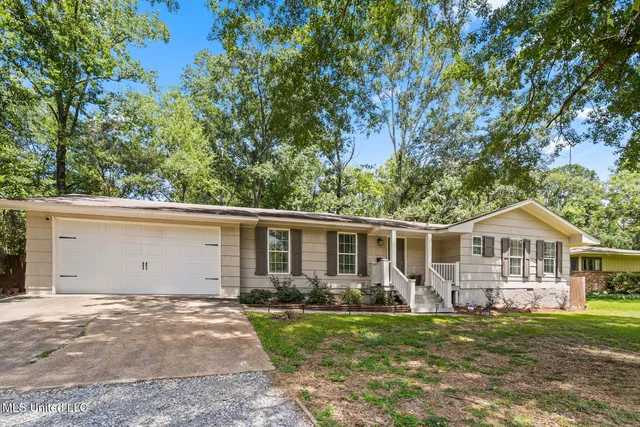 $1,800 | 4132 Comanche Drive, Jackson, MS 39211