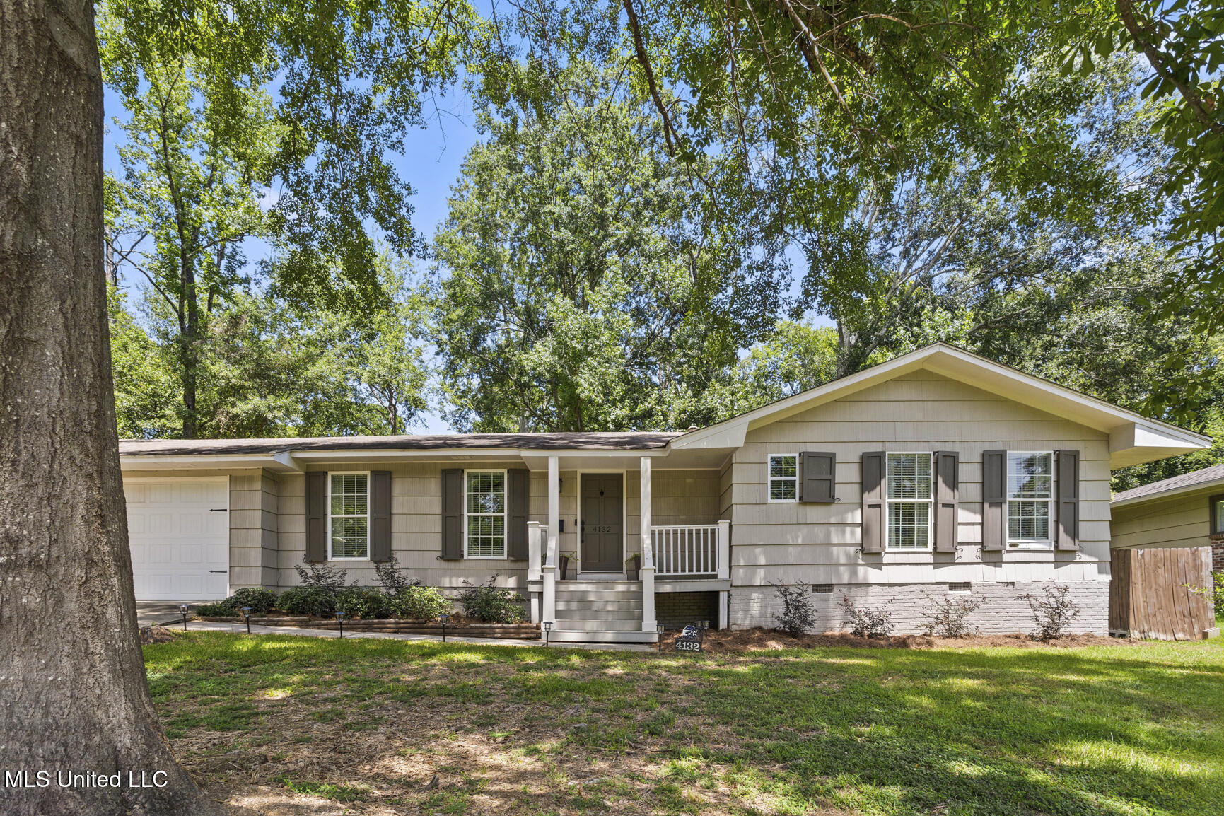 4132 Comanche Drive Jackson, MS 39211 - Photo 2 of 26 4132 Comanche Dr-27