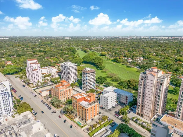 $8,500 | 671 Biltmore Way, Unit PH, Coral Gables, FL 33134