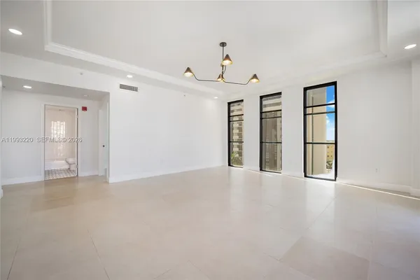 $8,500 | 671 Biltmore Way, Unit PH, Coral Gables, FL 33134
