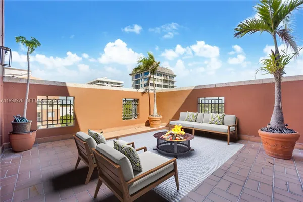 $8,500 | 671 Biltmore Way, Unit PH, Coral Gables, FL 33134
