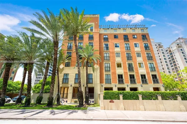 $8,500 | 671 Biltmore Way, Unit PH, Coral Gables, FL 33134