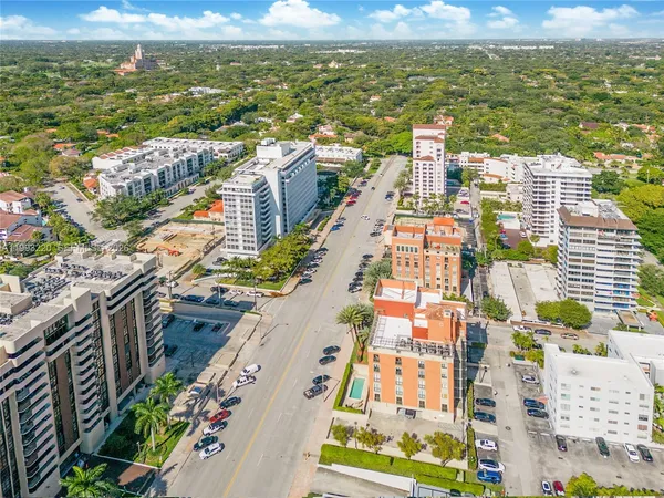 $8,500 | 671 Biltmore Way, Unit PH, Coral Gables, FL 33134