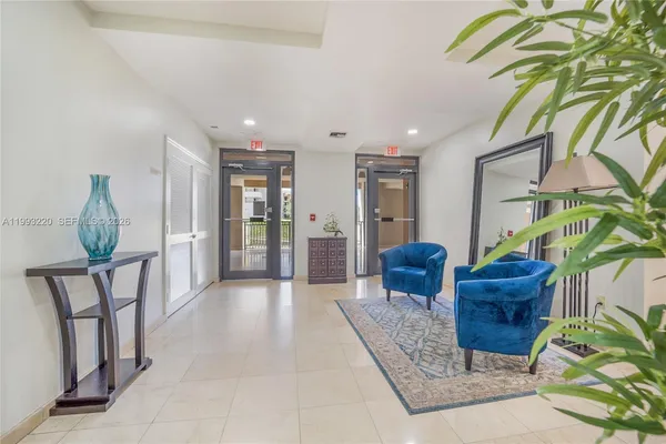 $8,500 | 671 Biltmore Way, Unit PH, Coral Gables, FL 33134