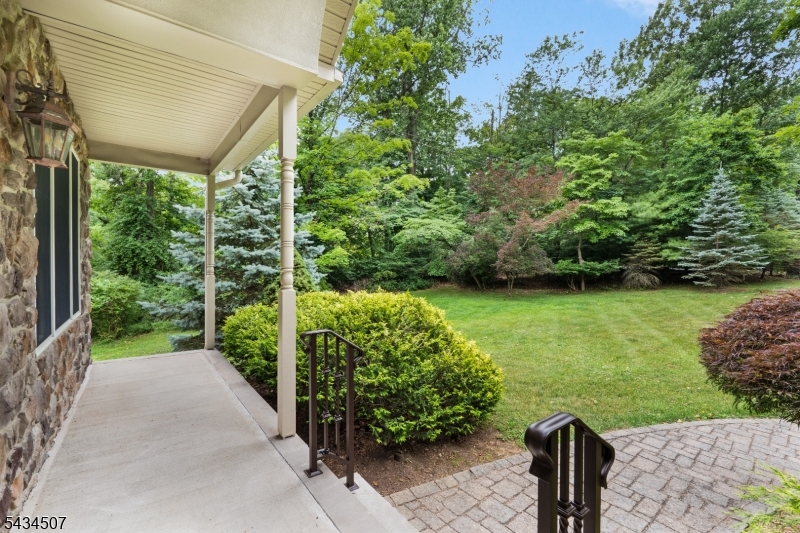 36 King George Road Warren, NJ 07059 - Photo 3 of 25
