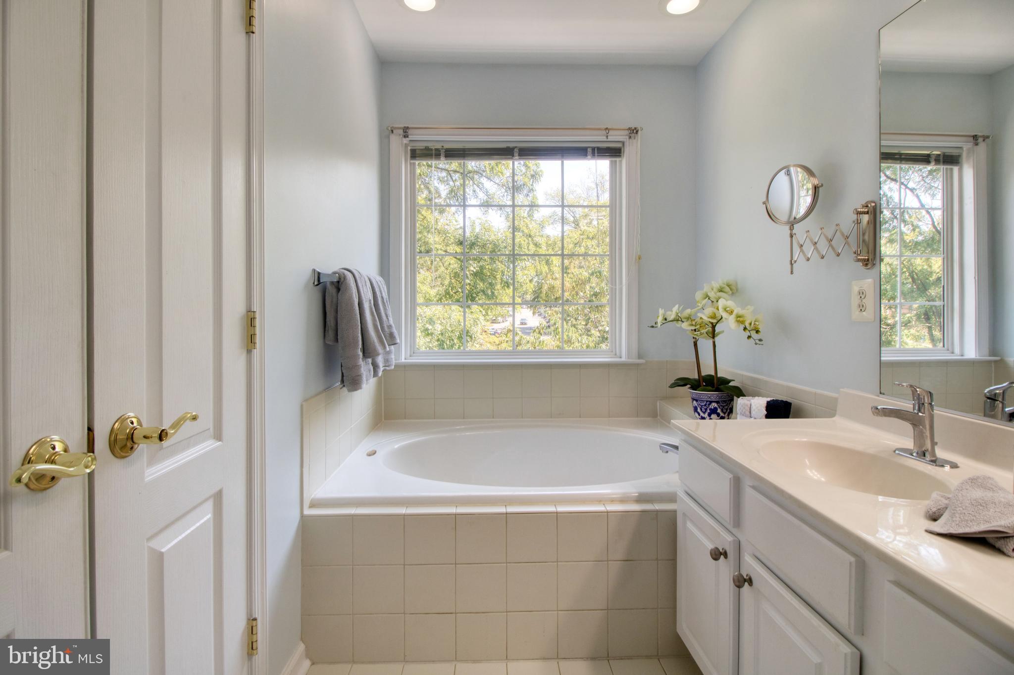 2100 Clark Place Silver Spring, MD 20910 - Photo 17 of 30 Gallery Image 17