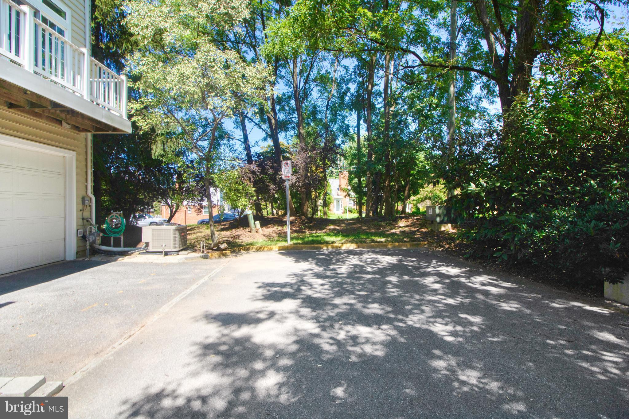 2100 Clark Place Silver Spring, MD 20910 - Photo 29 of 30 Gallery Image 29