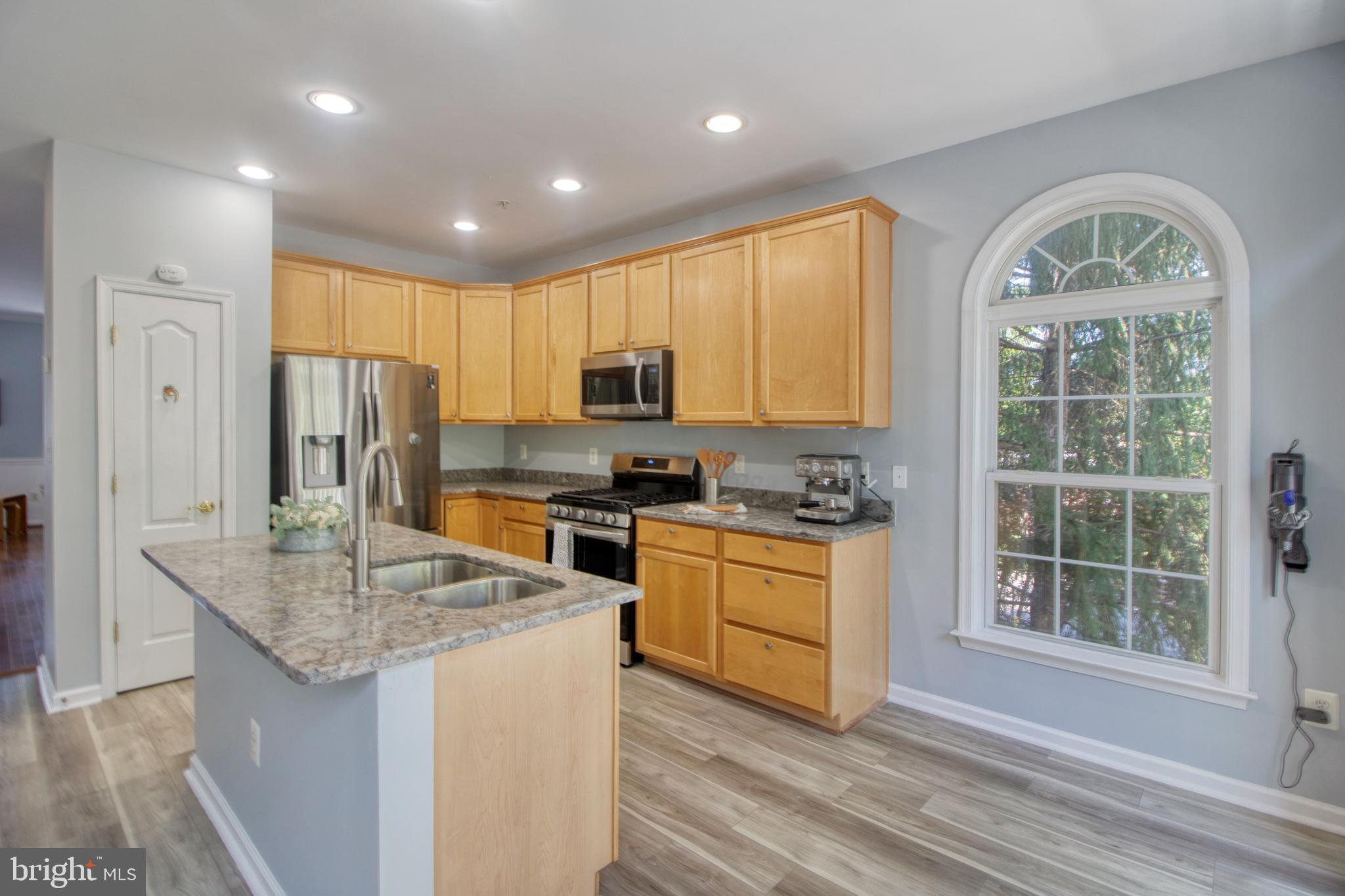 2100 Clark Place Silver Spring, MD 20910 - Photo 8 of 30 Gallery Image 8