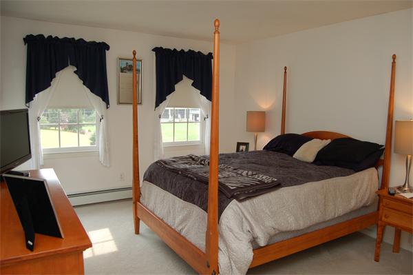 9 Bainbridge Road Bellingham, MA 02019 - Photo 20 of 28 Gallery Image 20