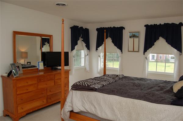 9 Bainbridge Road Bellingham, MA 02019 - Photo 21 of 28 Gallery Image 21
