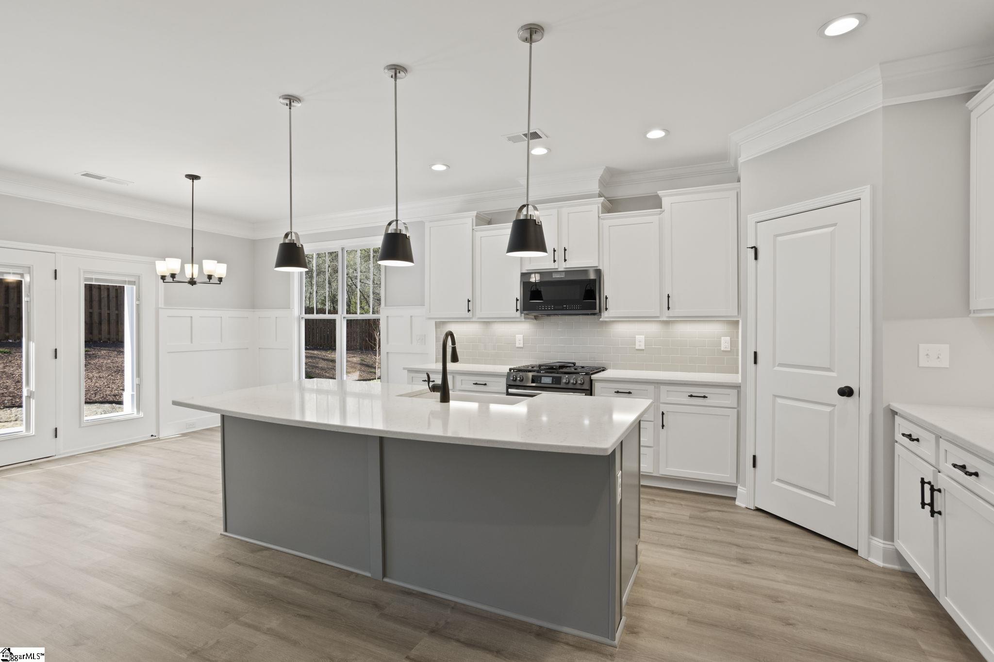 105 Ridgebury Place Greenville, SC 29607 - Photo 4 of 36 Gallery Image 4