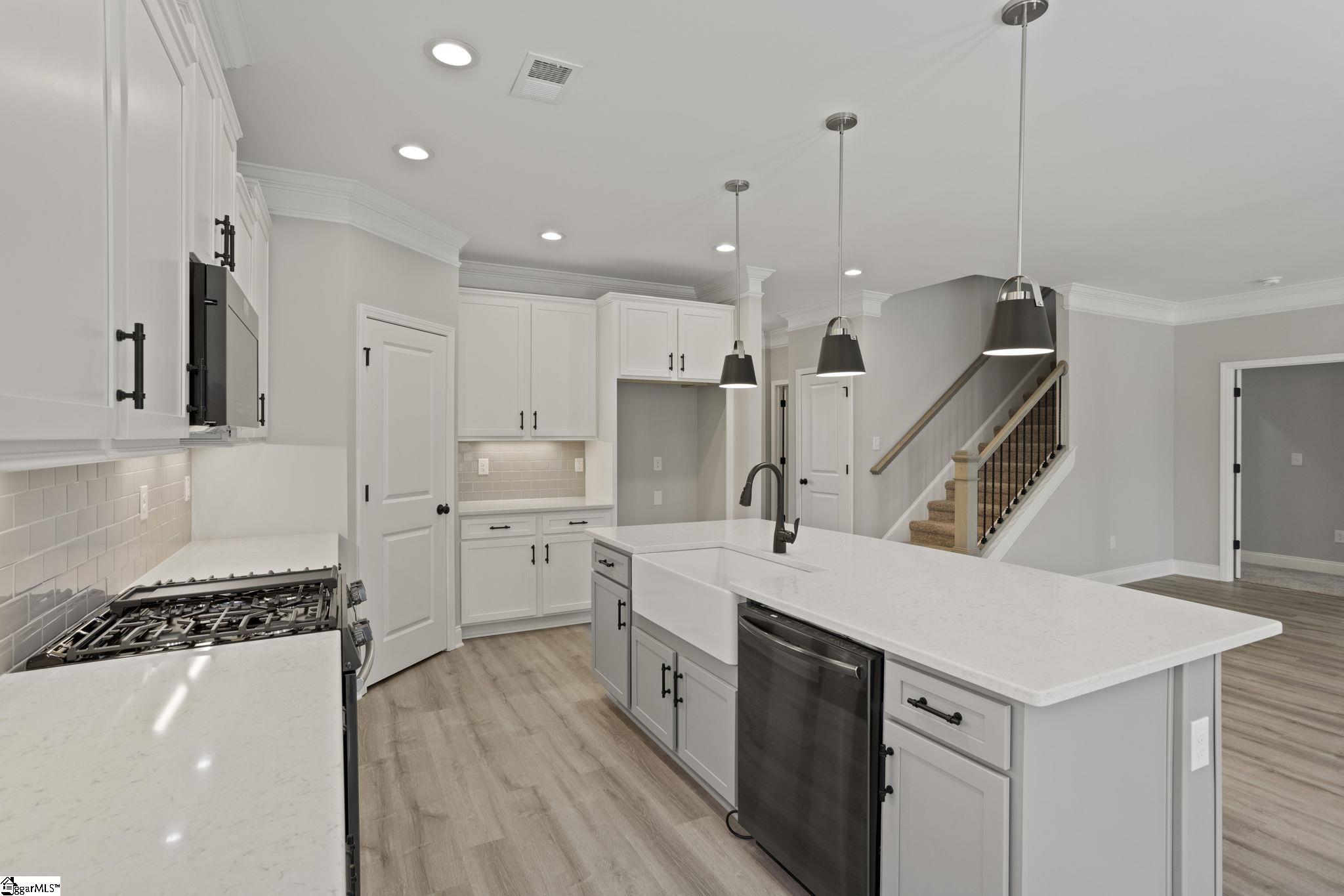 105 Ridgebury Place Greenville, SC 29607 - Photo 10 of 36 Gallery Image 10
