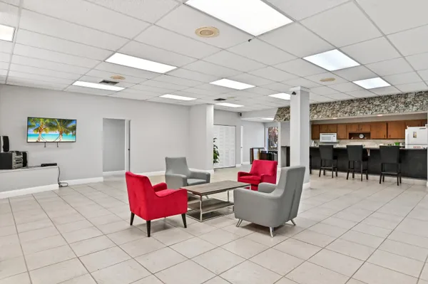 $160,000 | 2800 Southwest 22nd Avenue, Unit 117, Delray Beach, FL 33445