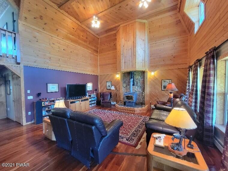 138 Bucks Road Susquehanna, PA 18847 - Photo 7 of 29 Great Room