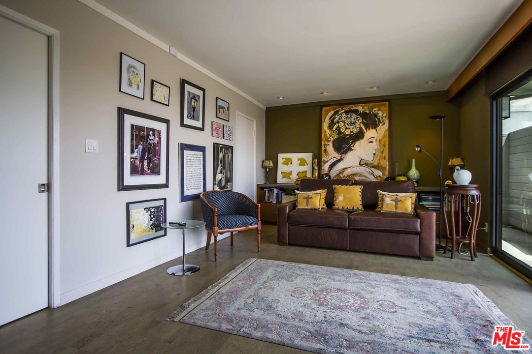 1570 Haslam Terrace Los Angeles, CA 90069 - Photo 12 of 16 Gallery Image 12