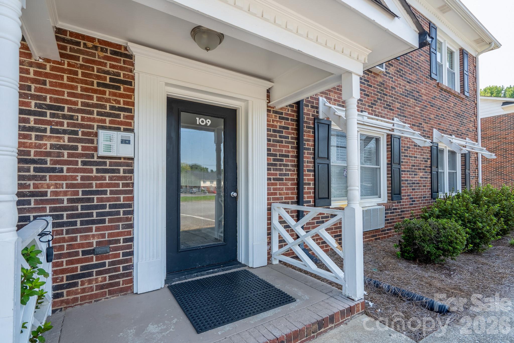 109 Stroupe Road, Unit E Gastonia, NC 28056 - Photo 1 of 24 Gallery Image 1
