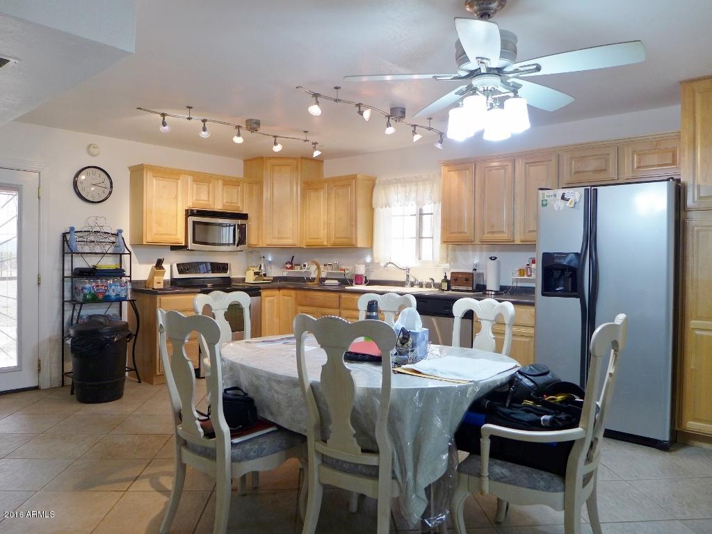 19007 West Roadrunner Road Wittmann, AZ 85361 - Photo 1 of 56 Big Country kitchen
