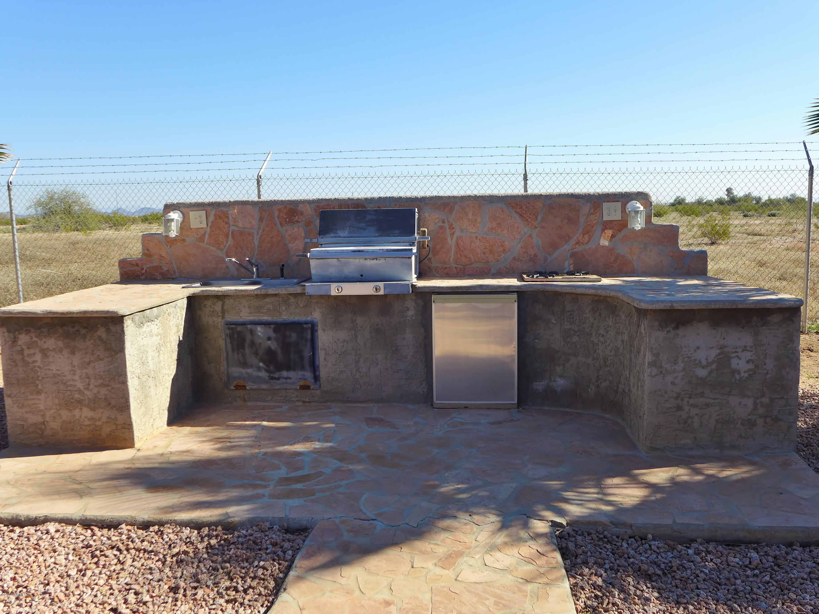 19007 West Roadrunner Road Wittmann, AZ 85361 - Photo 34 of 56 Built in barbeque