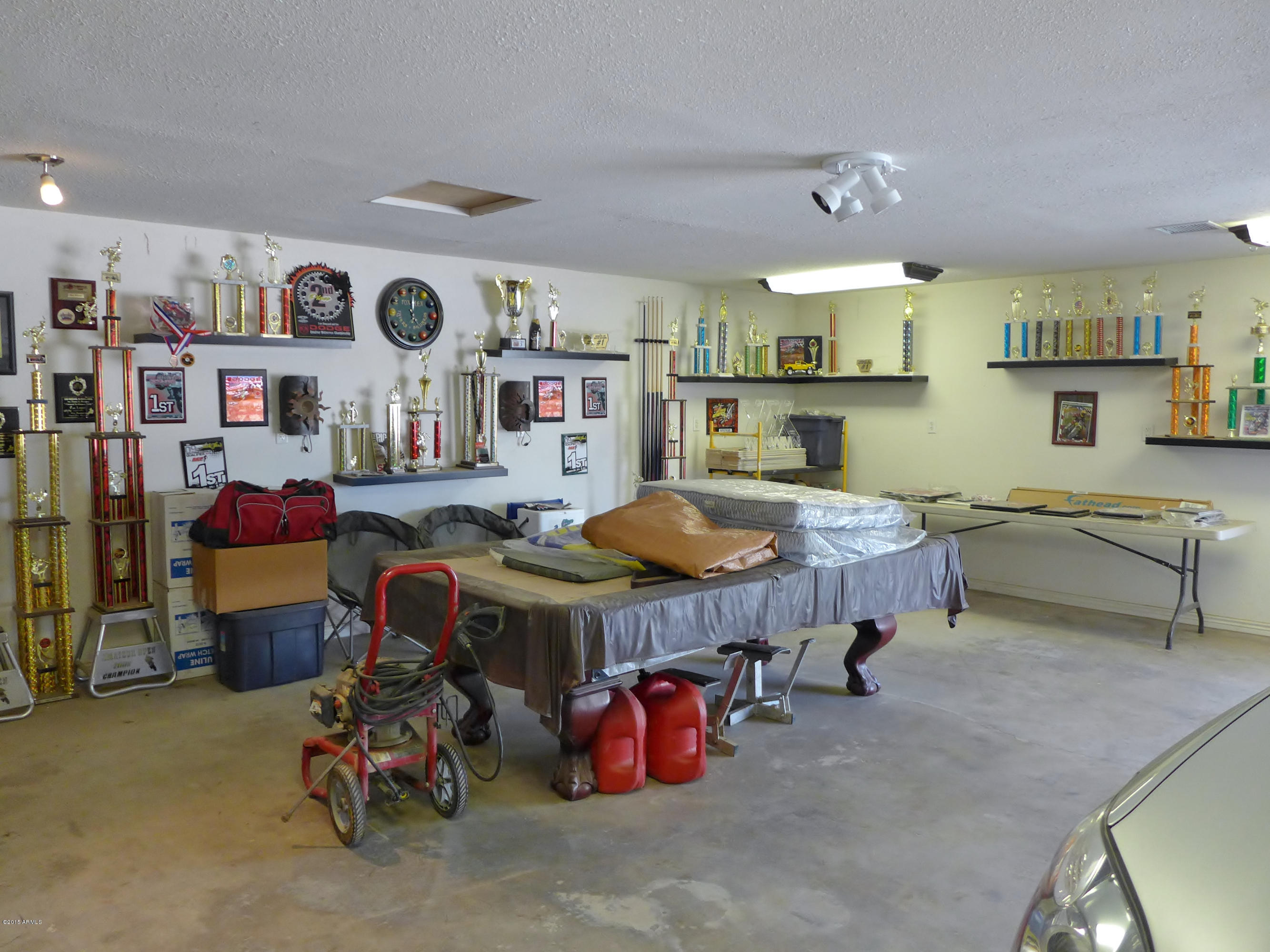 19007 West Roadrunner Road Wittmann, AZ 85361 - Photo 36 of 56 Heated and cooled garage!