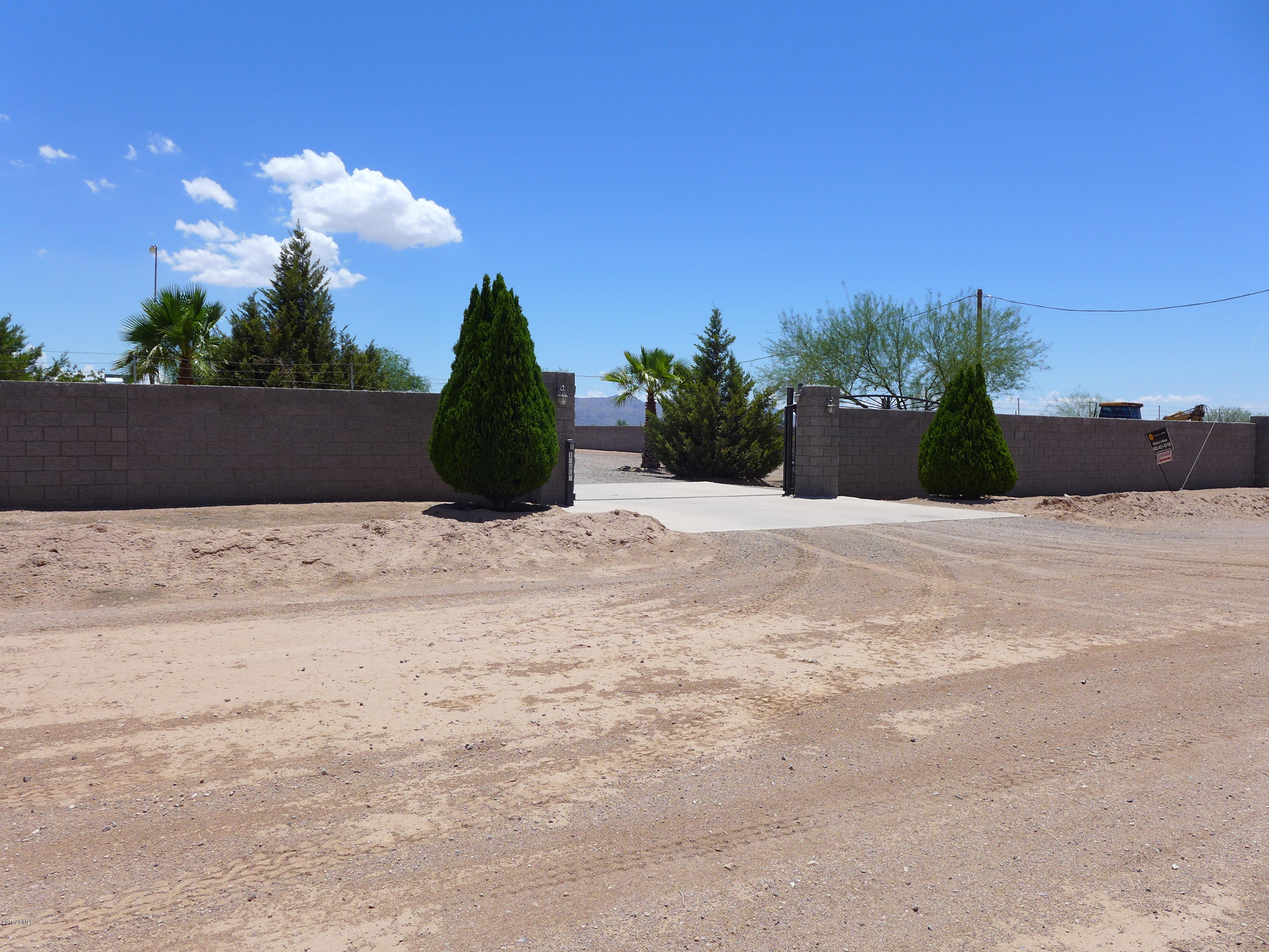 19007 West Roadrunner Road Wittmann, AZ 85361 - Photo 49 of 56 Entry to your new home