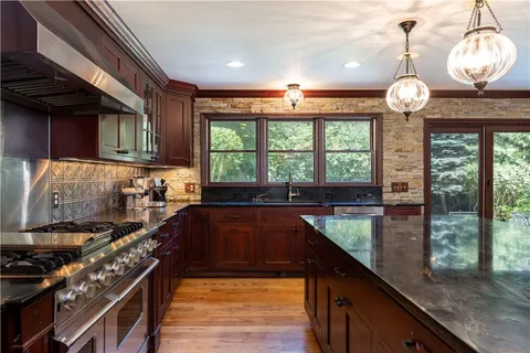 $1,395,000 | 258 Woodridge Drive, North Kingstown, RI 02874
