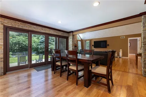 $1,395,000 | 258 Woodridge Drive, North Kingstown, RI 02874