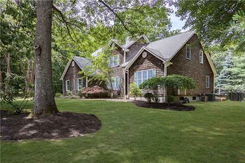 $1,395,000 | 258 Woodridge Drive, North Kingstown, RI 02874