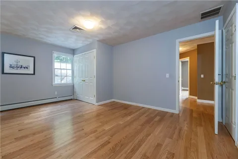 $1,395,000 | 258 Woodridge Drive, North Kingstown, RI 02874