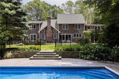 $1,395,000 | 258 Woodridge Drive, North Kingstown, RI 02874