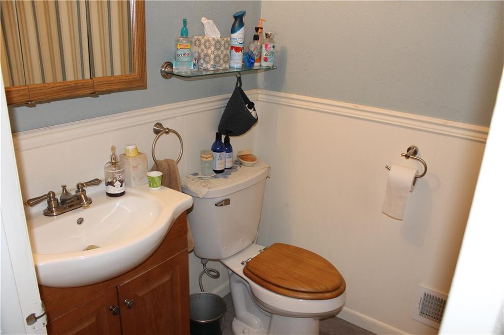 1824 Cowling Road Scottdale, PA 15683 - Photo 14 of 22 Gallery Image 14