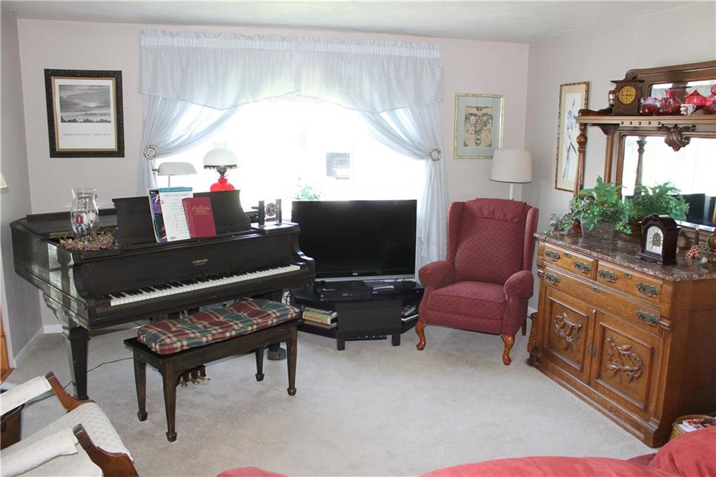 1824 Cowling Road Scottdale, PA 15683 - Photo 3 of 22 Gallery Image 3