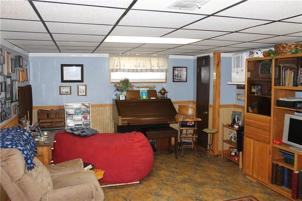 1824 Cowling Road Scottdale, PA 15683 - Photo 6 of 22 Gallery Image 6