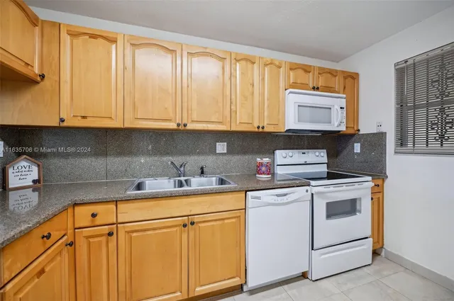 $299,000 | 4525 West 20th Avenue, Unit 123, Hialeah, FL 33012