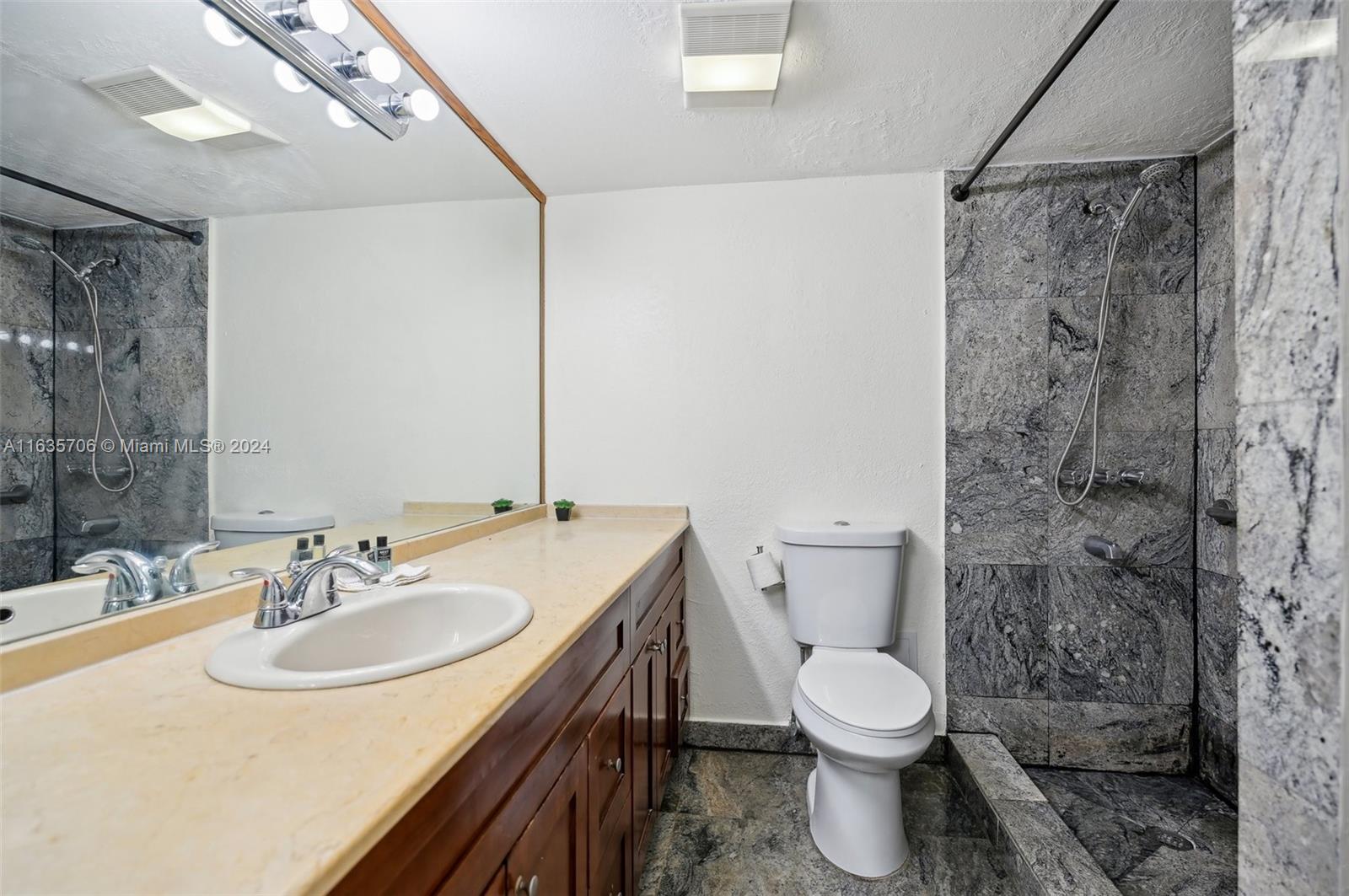 4525 West 20th Avenue, Unit 123 Hialeah, FL 33012 - Photo 10 of 19