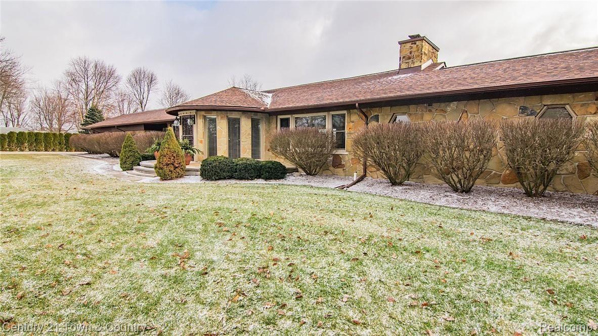 985 South Baldwin Road Oxford, MI 48371 - Photo 2 of 91 004219010560_2.jpg
